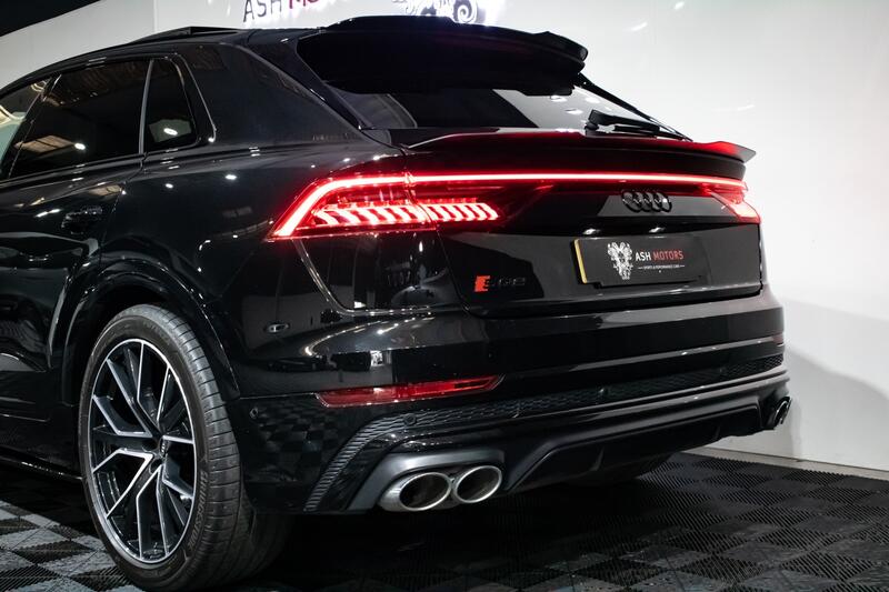 AUDI SQ8