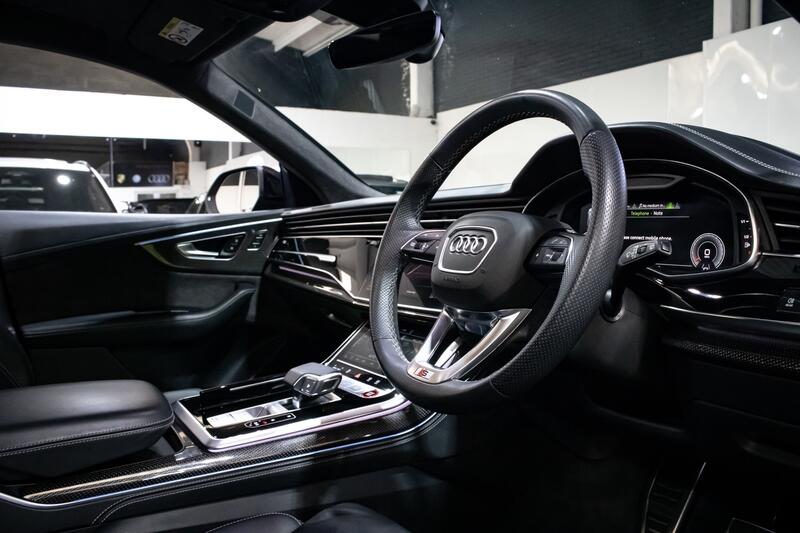 AUDI SQ8