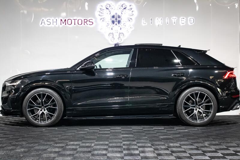 AUDI SQ8