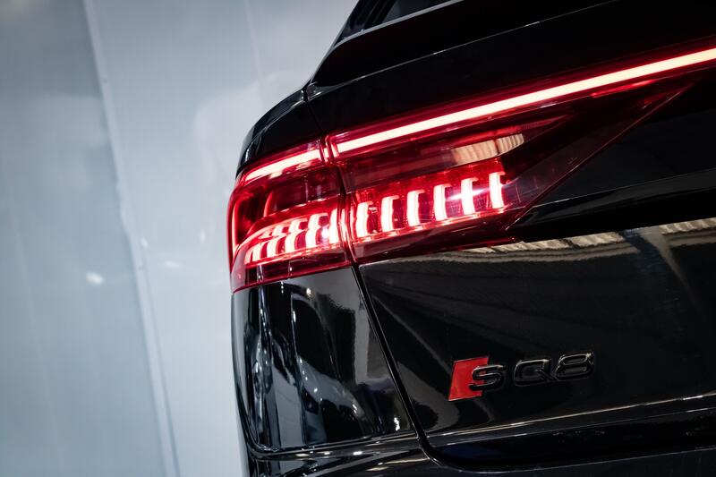 AUDI SQ8