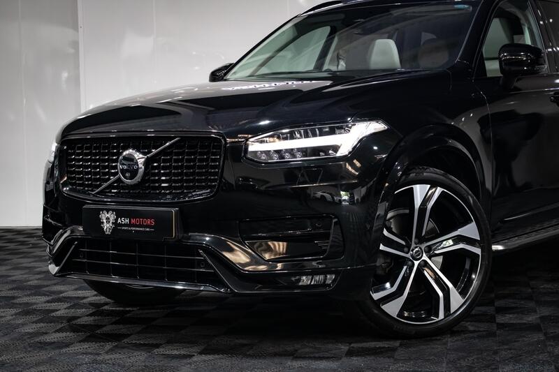 View VOLVO XC90 2.0 Ultimate Dark B5 AWD (250 hp) Auto 7 seat
