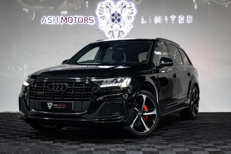 View AUDI Q7 3.0 TDI V6 50 Black Edition