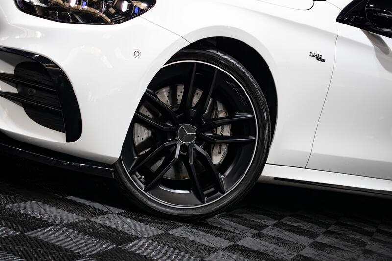View MERCEDES-BENZ E CLASS 3.0 E53h BiTurbo MHEV AMG Night Edition