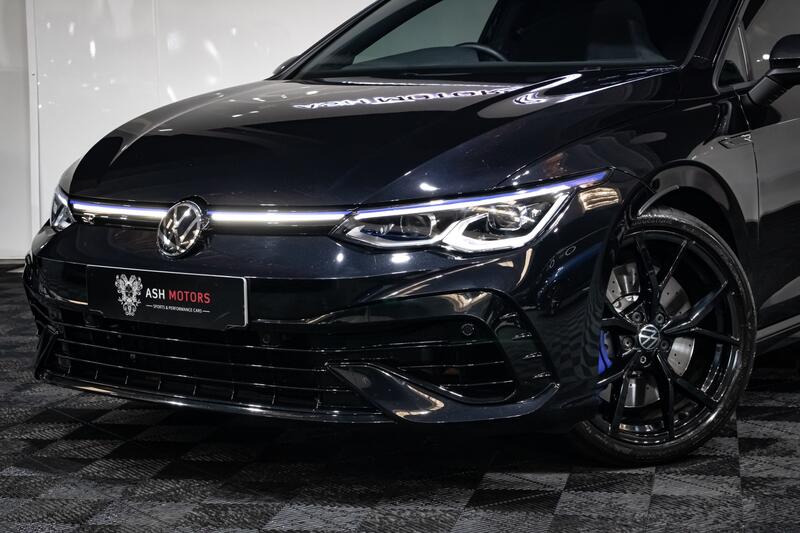 View VOLKSWAGEN GOLF 2.0 TSI R