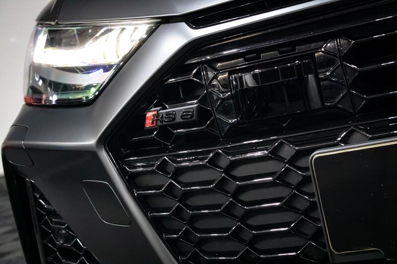 AUDI RS6