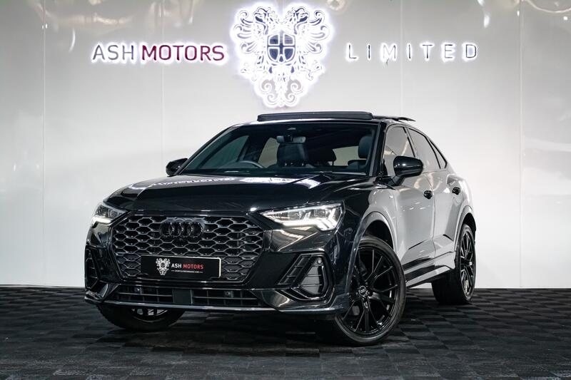 View AUDI Q3 1.5 TFSI CoD 35 Black Edition