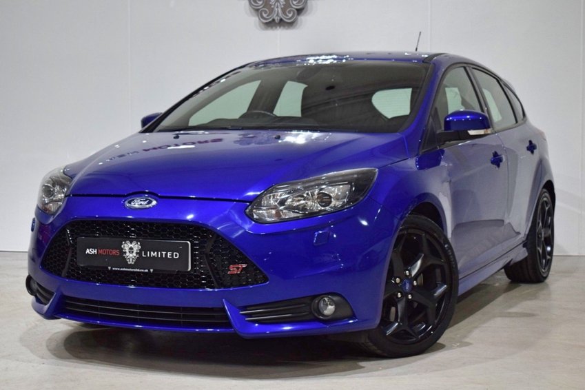 View FORD FOCUS T EcoBoost 250 ST-3 LOW MILES 